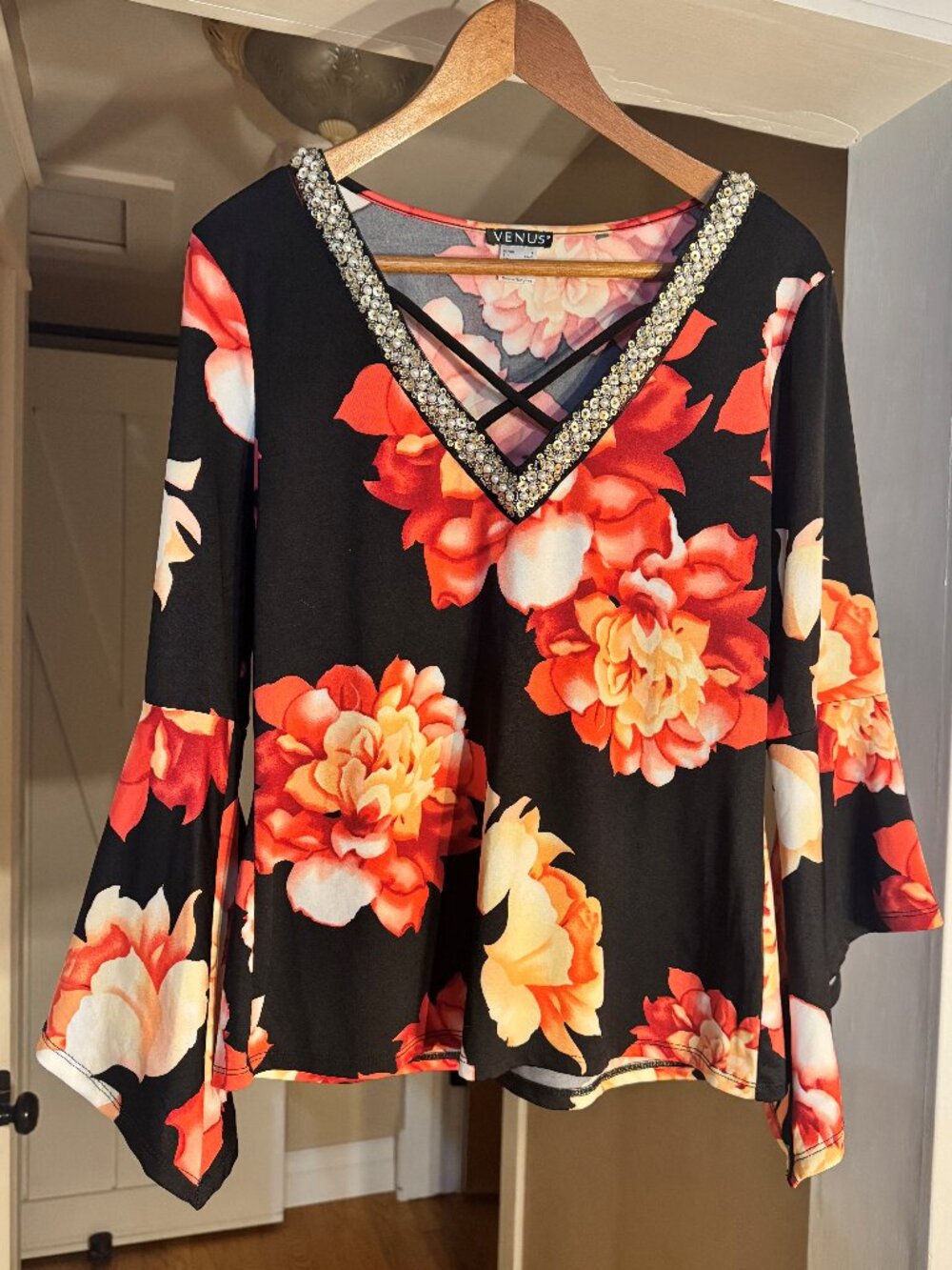 VENUS Black Floral V-Neck Beaded Bohemian Sleeve Top